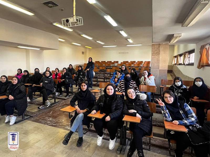 بازدید دانش آموزان دبیرستان دخترانه علوی از دانشگاه تبریز